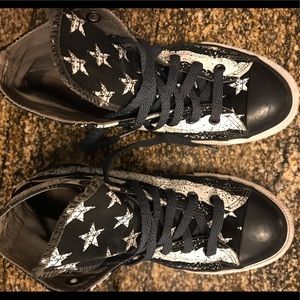 Converse Sneakers size 4. Black &white
